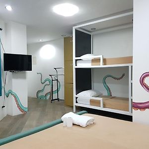 1521 Hostel